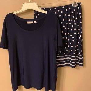 Susan Graver Liquid Knit short sleeve top & pull-on skort. Navy & white. Large